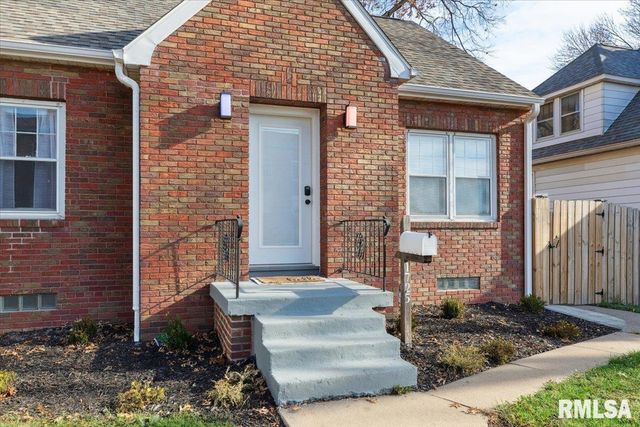 1725 WILKES Avenue, Davenport, IA 52804