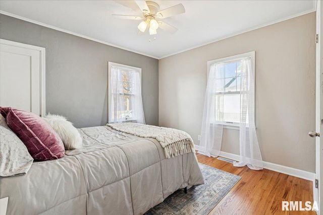 1725 WILKES Avenue, Davenport, IA 52804