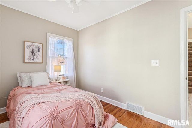 1725 WILKES Avenue, Davenport, IA 52804