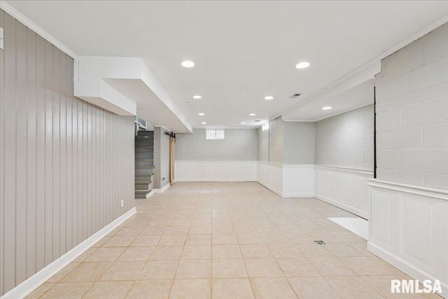 1725 WILKES Avenue, Davenport, IA 52804