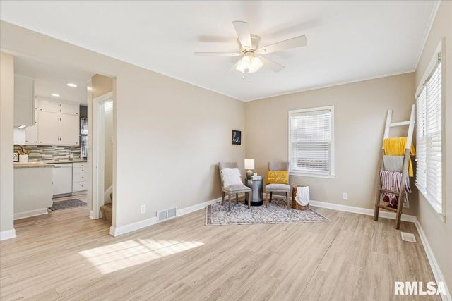 1725 WILKES Avenue, Davenport, IA 52804