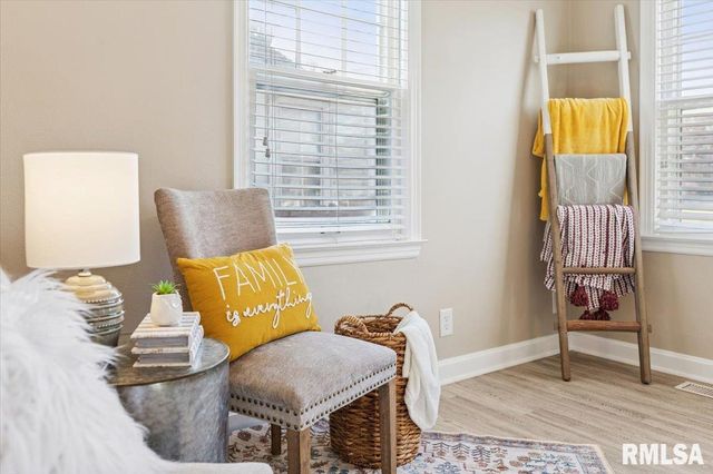 1725 WILKES Avenue, Davenport, IA 52804