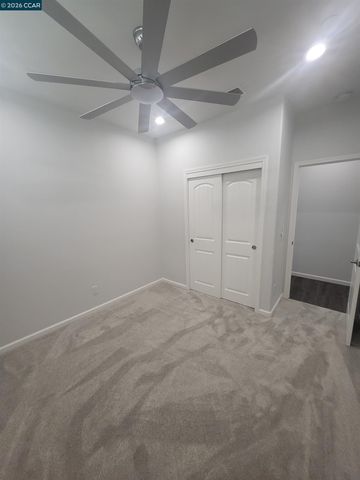 2809 Tartarian Way, Antelope, CA 95843