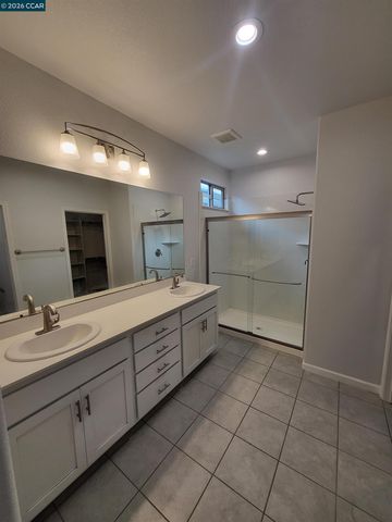 2809 Tartarian Way, Antelope, CA 95843