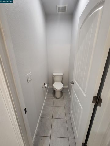 2809 Tartarian Way, Antelope, CA 95843