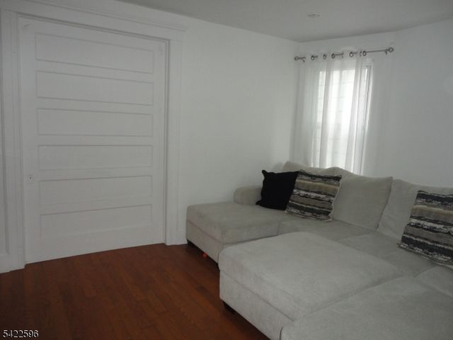8 N Salem St, Dover Town, NJ 07801