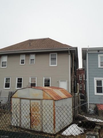 8 N Salem St, Dover Town, NJ 07801