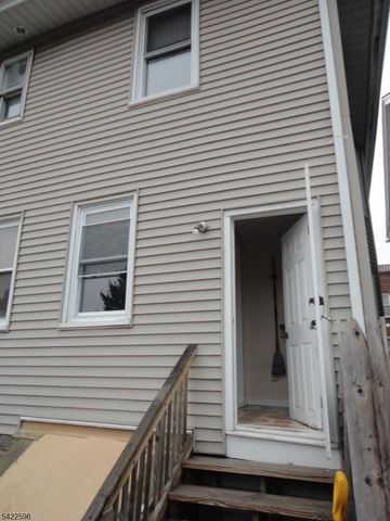 8 N Salem St, Dover Town, NJ 07801