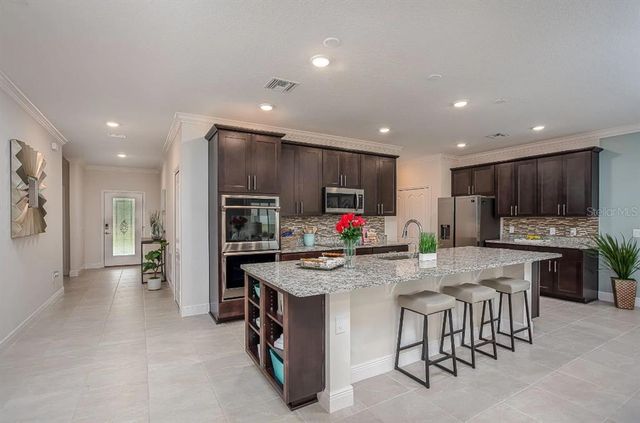 6611 LULLABY LANE, Mascotte, FL 34753