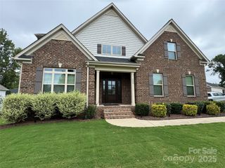 135 Coral Rutledge Drive 37, Mount Holly, NC 28120