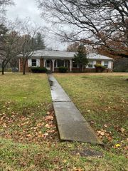 281 Haywood Ln, Nashville, TN 37211