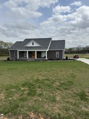 57 Watson Ct, Leoma, TN 38468