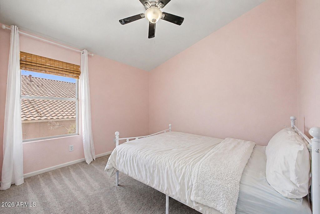 Image 32 of property listing at 7826 W KERRY Lane, Glendale, AZ 85308