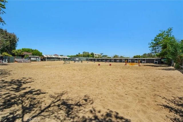 2173 Orchard, Newport Beach, CA 92660