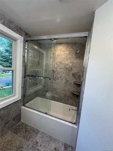 118 Willow Street, Roslyn Heights, NY 11577