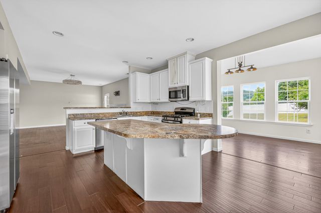 684 Wolfeboro Ln, Nashville, TN 37221