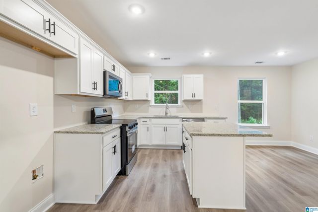 244 MABELON COURT, Hueytown, AL 35023