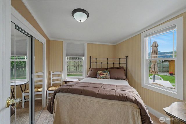 1104 N Baker, East Wenatchee, WA 90880