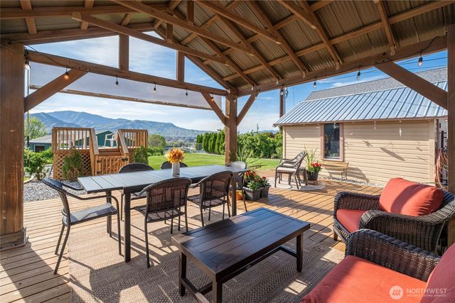 1104 N Baker, East Wenatchee, WA 90880