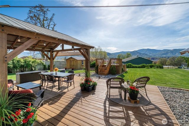 1104 N Baker, East Wenatchee, WA 90880