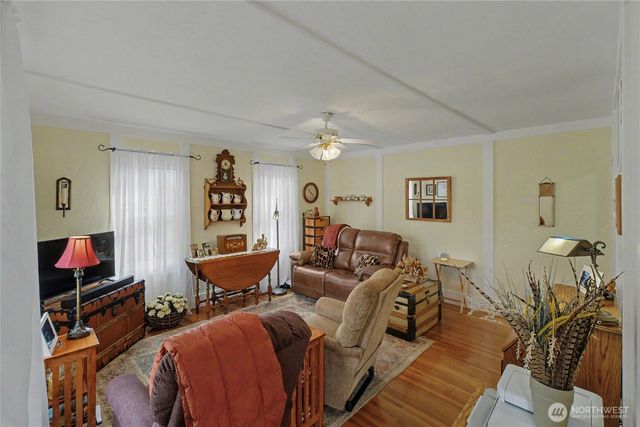 1104 N Baker, East Wenatchee, WA 90880