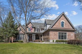 240 Walnut Street, Libertyville, IL 60048