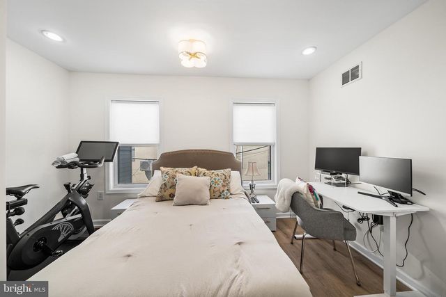 2061 SAINT ALBANS ST, Philadelphia, PA 19146