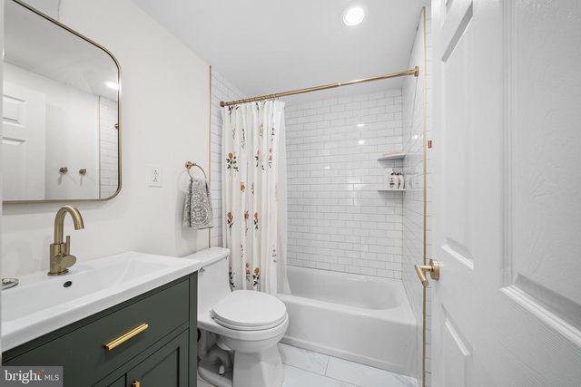 2061 SAINT ALBANS ST, Philadelphia, PA 19146