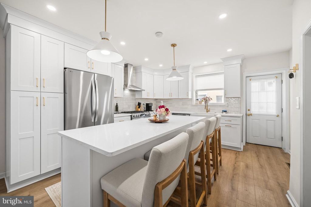 2061 SAINT ALBANS ST, Philadelphia, PA 19146