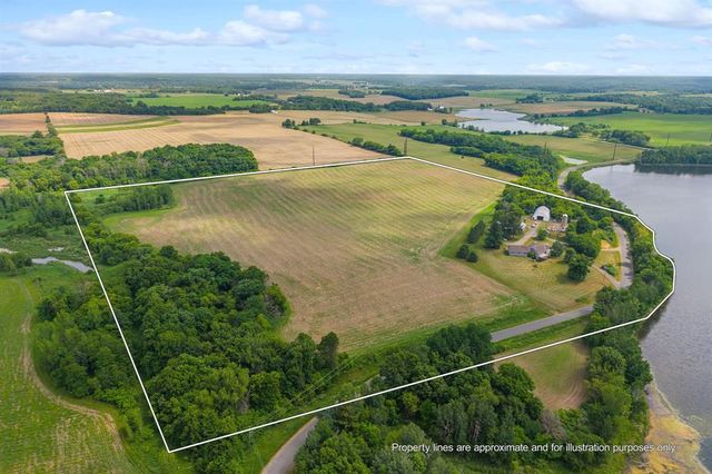 1729 Bear Lake Drive, Dresser, WI 54009