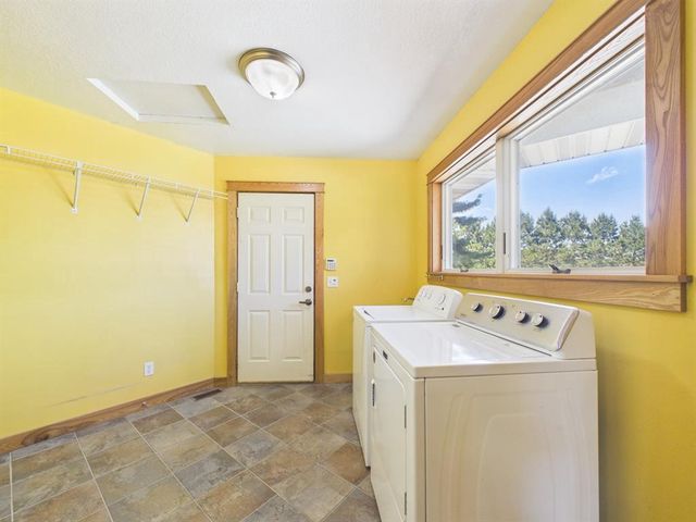 1729 Bear Lake Drive, Dresser, WI 54009