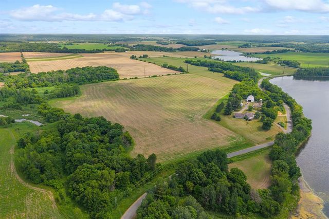 1729 Bear Lake Drive, Dresser, WI 54009