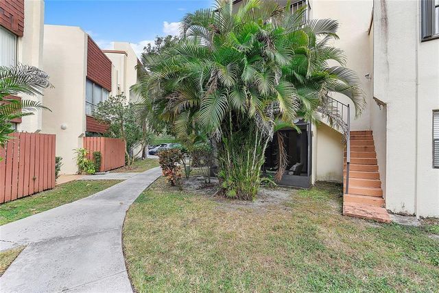 301 N Pine Island Road 107, Plantation, FL 33324