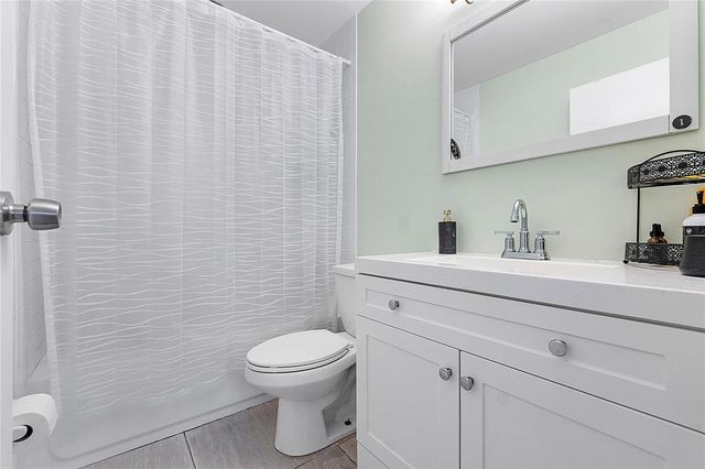 301 N Pine Island Road 107, Plantation, FL 33324