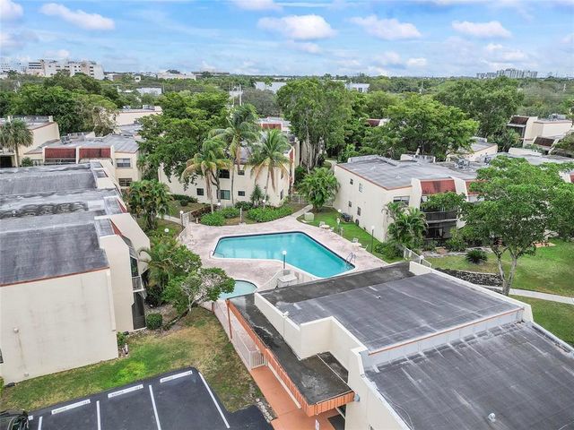 301 N Pine Island Road 107, Plantation, FL 33324