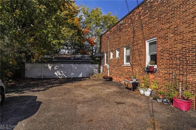 2890 Bailey Road, Cuyahoga Falls, OH 44221