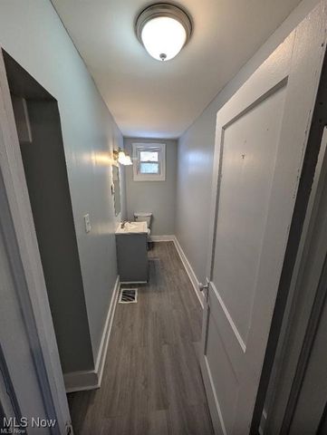 2890 Bailey Road, Cuyahoga Falls, OH 44221