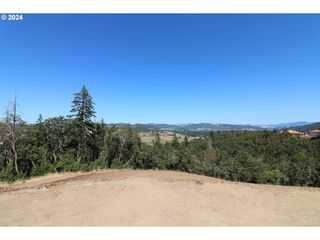 0 LEEWARD Ln 1, Roseburg, OR 97471