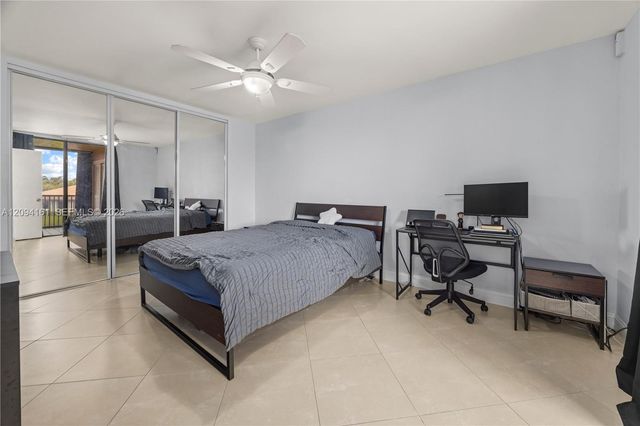 10631 NW 14th Street 222, Plantation, FL 33322