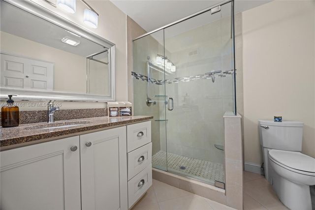 10631 NW 14th Street 222, Plantation, FL 33322