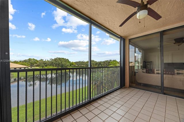 10631 NW 14th Street 222, Plantation, FL 33322