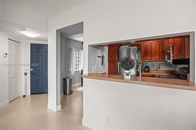 10631 NW 14th Street 222, Plantation, FL 33322