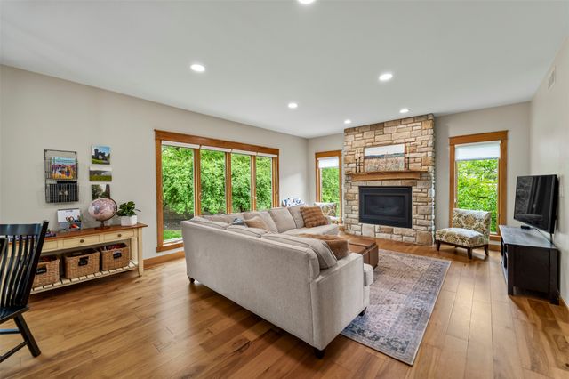 817 Vermont Circle, Ames, IA 50014