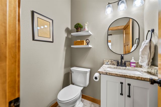 817 Vermont Circle, Ames, IA 50014