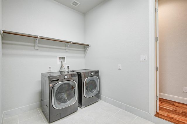 135 Bella Luce, Shenandoah, TX 77381