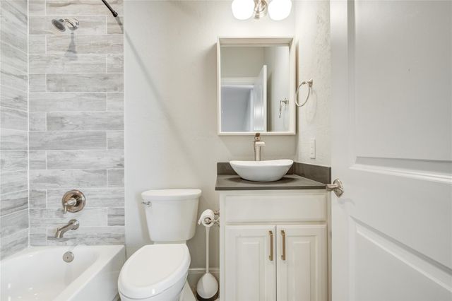 135 Bella Luce, Shenandoah, TX 77381