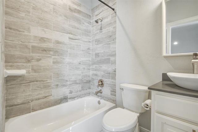 135 Bella Luce, Shenandoah, TX 77381