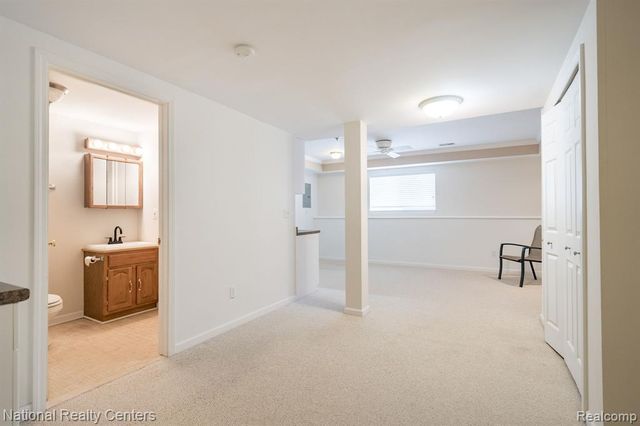 1291 Azalea Lane 120, Waterford, MI 48327