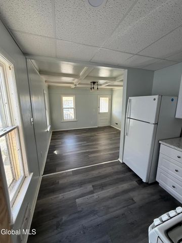 1320 4th Avenue, Schenectady, NY 12303