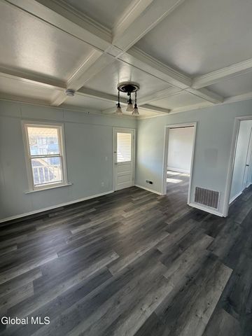 1320 4th Avenue, Schenectady, NY 12303